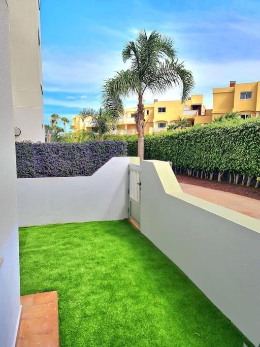 Homely Apt In Modern Building With Pool San Miguel de Abona Exterior photo
